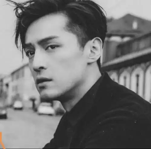 不拍戏就消失的男人,却依旧很火