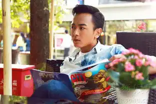 格桑夏日户外街拍曝光成熟大气显男儿本色