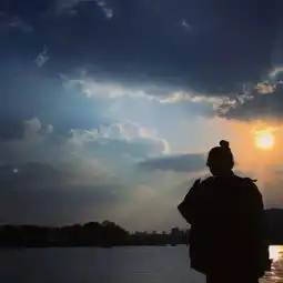 全网奈斯情侣头像我舍得打游戏,不舍得打你,你说谁重要