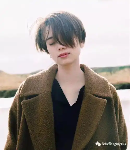 极简风短发,让你看起来就很气质