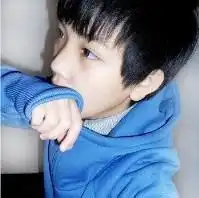 谁知道这情侣头像男的那张...急啊