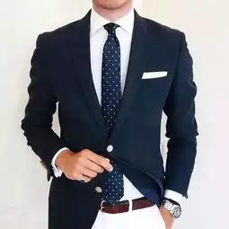 对不起,我只和穿西装的男人谈恋爱