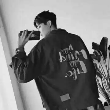 所谓陌路,就是最初不相识,最终不相认