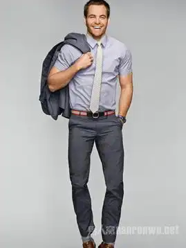 婚礼礼服hold住现场做婚场的亮点