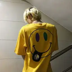 短袖t恤港风男潮牌刺绣笑脸印花五分袖chic宽松情侣装