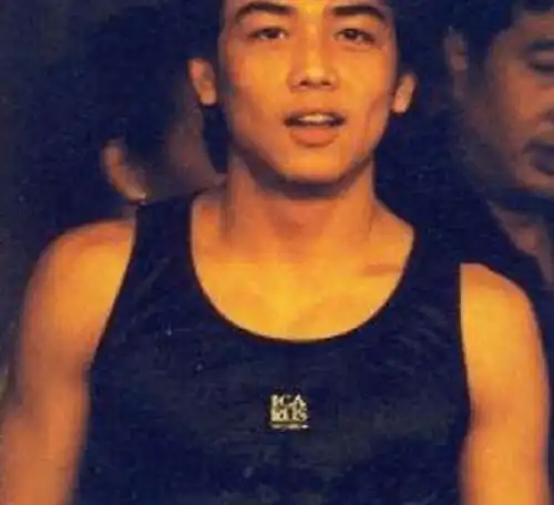 杨烁的毁灭史,从小包总到油腻男,他哪步走错了