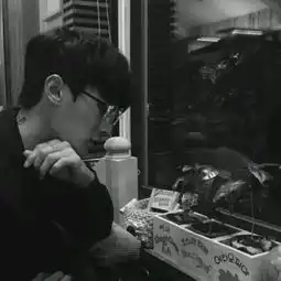 黑白男生头像年少有为