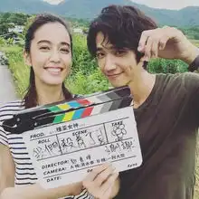 壁纸丨比悲伤更悲伤的故事,是找不到刘以豪这样的盐系男友吧