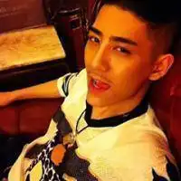 这个男的叫什么