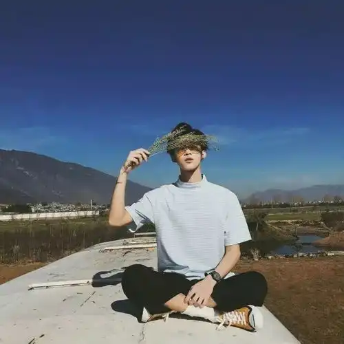 男生头像我在这里,却没等到你