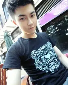 谁知道这个人叫什么名字