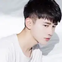 个性男生戴口罩侧脸帅气头像狭路相逢勇者胜温柔只给意中人图片浏览