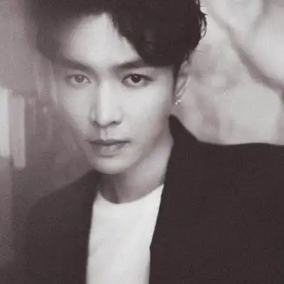 张艺兴头像侧脸帅气最新张艺兴头像2020