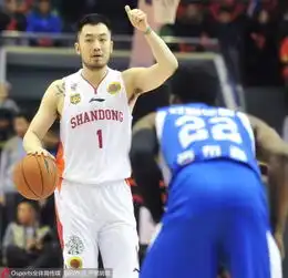 山东32分屠青岛7连胜比斯利4019丁彦雨航13分