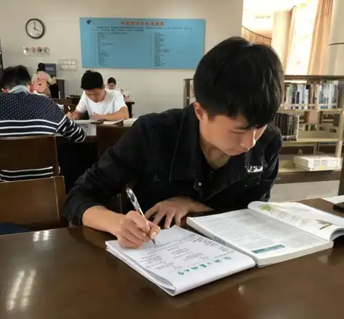 优秀毕业生简介