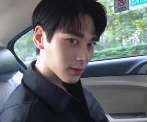 异性同桌给你取这3种绰号,200看上你了,别假装不懂