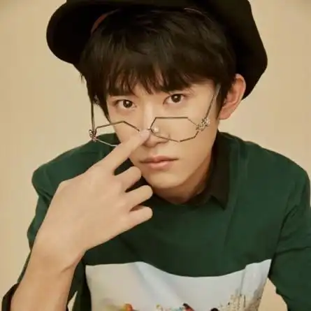 男星眼镜杀心动狙击来了,肖战龚俊易烊千玺,你pick谁