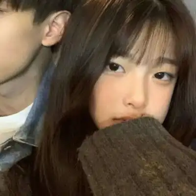 适合情侣官宣的朋友圈文案