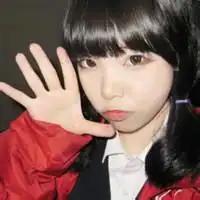 谁有13岁的男生照片啊,要帅一点的,另外还有女生13岁照片漂亮一点,最好是穿着校服的,跪求啊