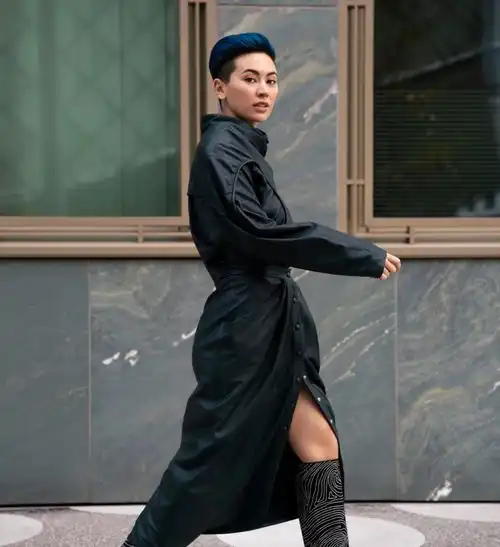 好莱坞潜力新星黑客帝国4蓝发黑客兔儿杰西卡