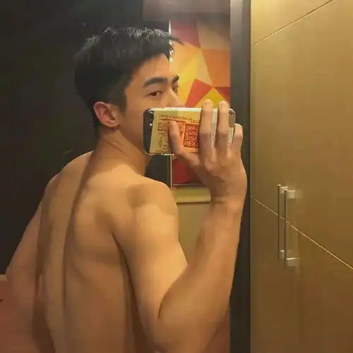 男生头像可以跟我慢慢谈一个恋爱吗