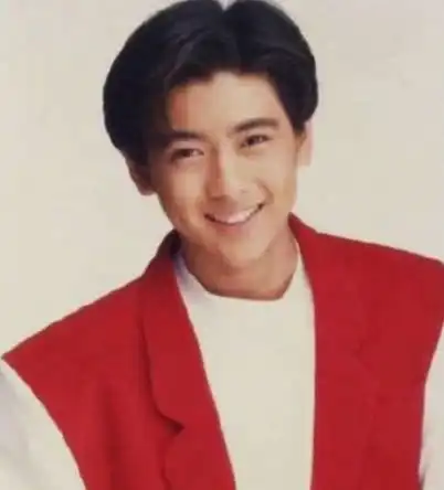 男星的18岁照片,王祖蓝忍了,陈赫也忍了,看到林志颖忍不了眼睛