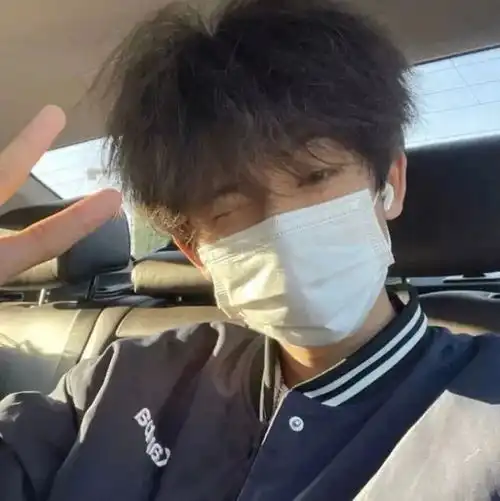 男生头像你是我藏在伟大友谊下的无望爱人