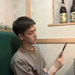 潮流街拍时尚男生图片酷的bro