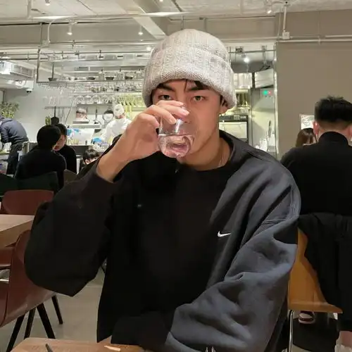 男头非常nice的高质男生头像