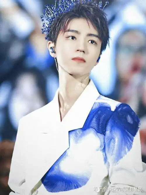 你有哪些王俊凯盛世美颜的照片呢