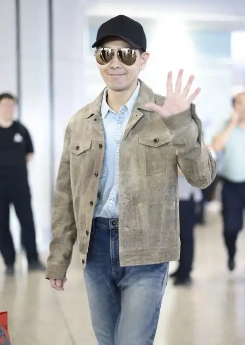 林志颖抵达长沙录披荆斩棘,车祸后下巴凹凸不平被指像俞灏明