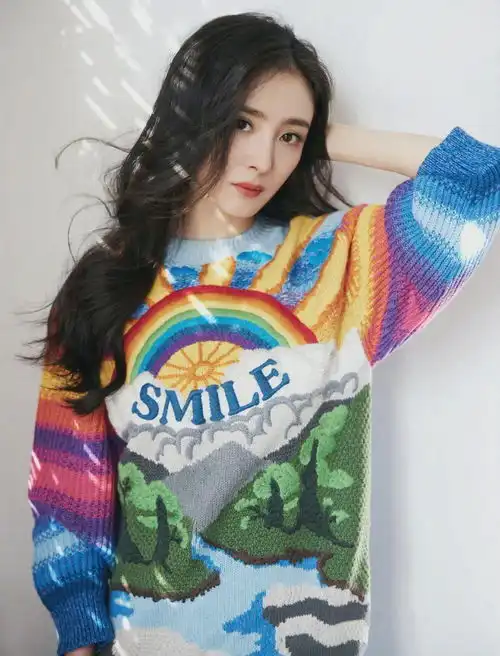 快讯王俊凯饭拍杨幂活动张艺兴封面王嘉尔大片