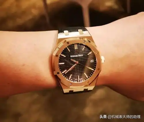3545岁成功男士为何偏爱这些手表款式