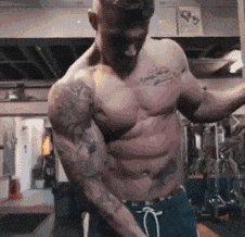 万圣节国外肌肉男这样度过,乌利塞斯最霸气,巨石强森帅出新高度