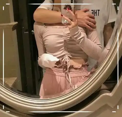 异性聊天把在吗换成这2字,感情立马升温变得暧昧