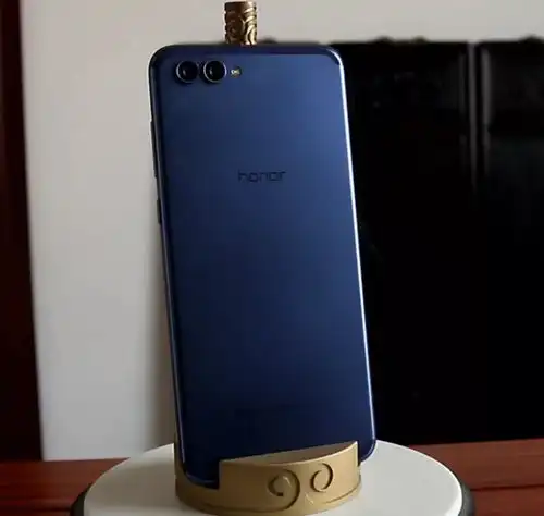 盘点荣耀v10六大优势,解析其为何能稳坐2018年ai真旗舰宝座