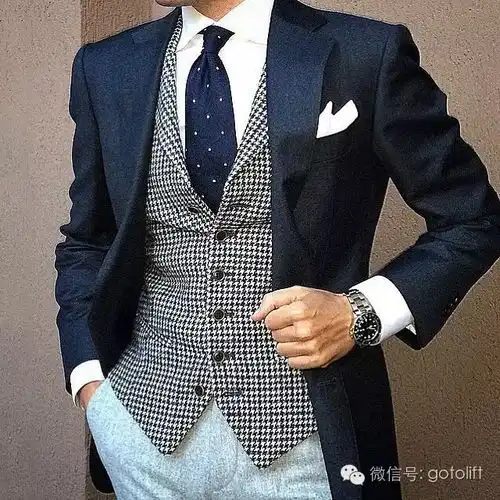 穿正装的男人才是世界上最毒的药