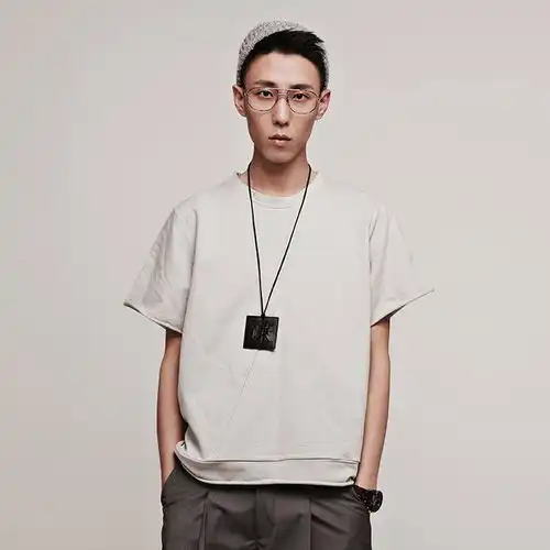 doh独立设计师男装简洁解构宽松时装周街拍堆糖,美图壁纸兴趣社区