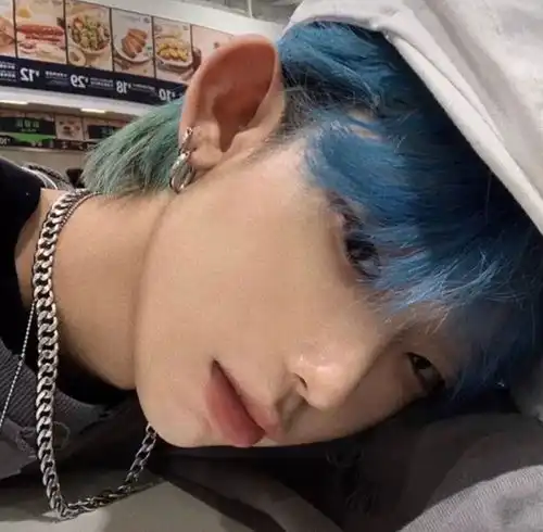 有哪些伤感男头