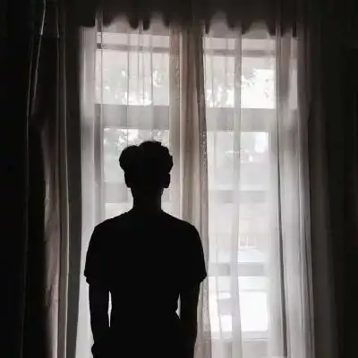 臭宝,换情侣头像了