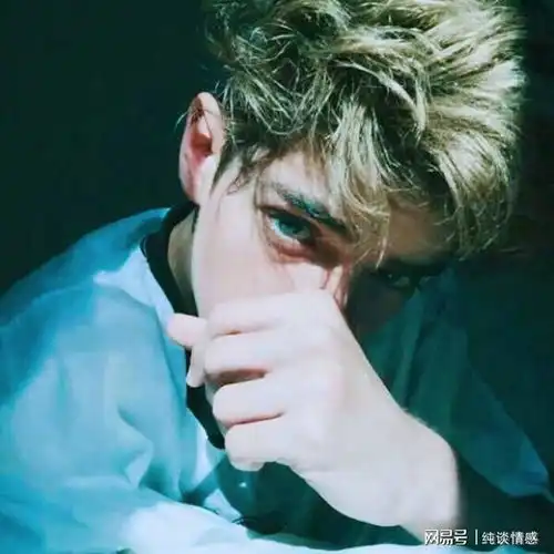 人到中年,累了,就请抱抱自己