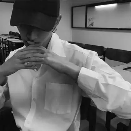 霸气男生头像黑白酷帅,长相不酷的男人酷不起来