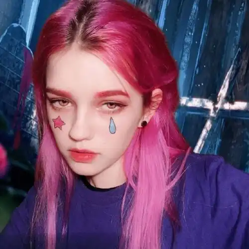 精选系列头像2020年学到了很多道理,但其中最有用的只有两条放过自己和拜托平安