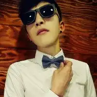 猫有九条命唯有一颗心帅气男生qq头像