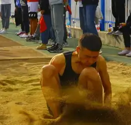 青春拥抱梦想拼搏成就辉煌二