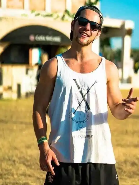 真正会穿的男人,夏天一般都不穿这5种衣服,邋遢还掉档次