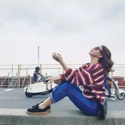 清新气质的三人闺蜜头像