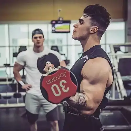 健身小白必看注意事项附8月份课表