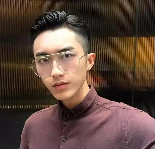 眼镜男必剪的14款男士短发,年龄不是问题发型产生距离