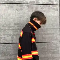 2018快手头像男生霸气十足潮流范烟还剩一口抽完我就走